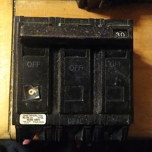 GE THQB32020 Bolt-On Mount Type THQB Miniature Circuit Breaker 3-Pole 20 Amp 240